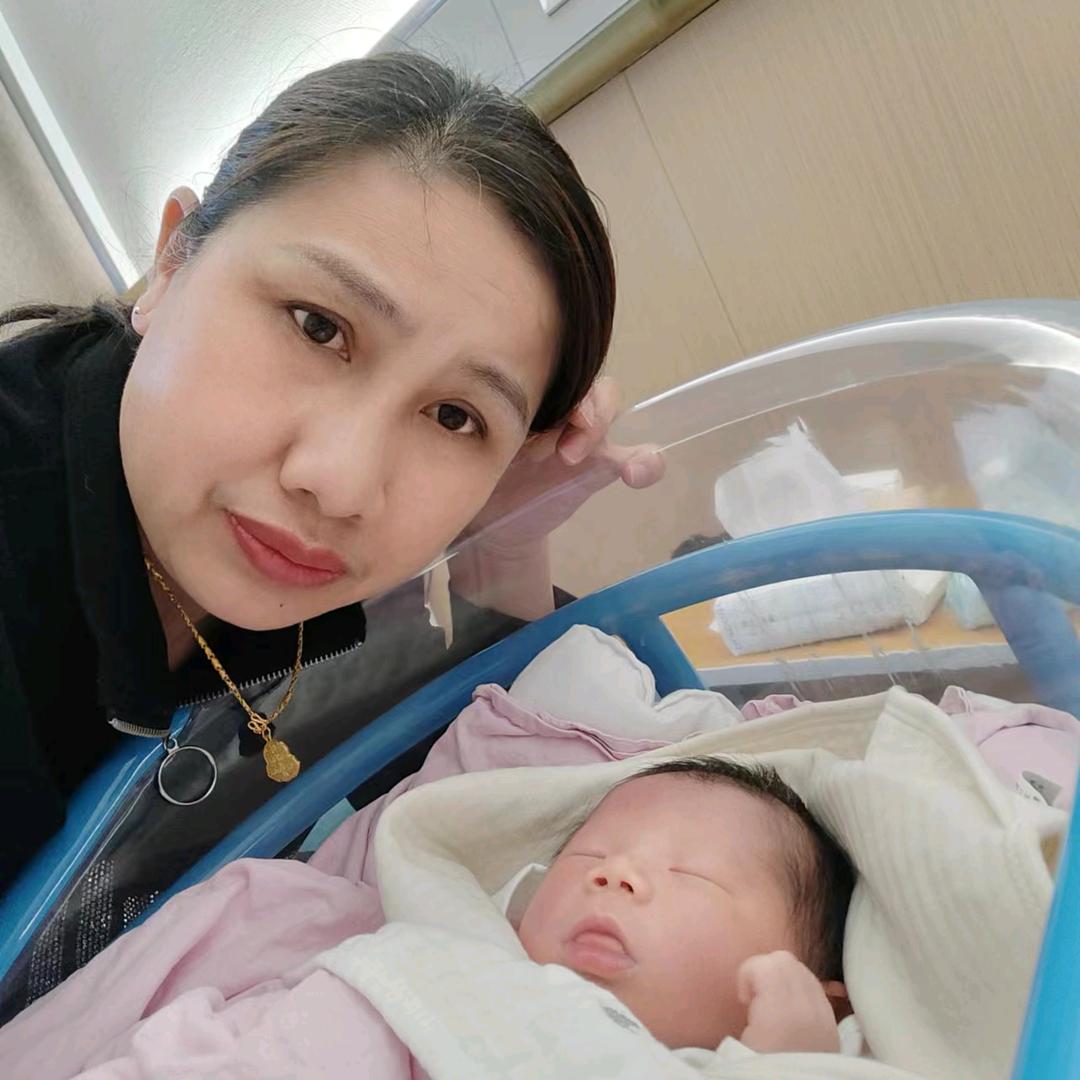 蓝天与青草