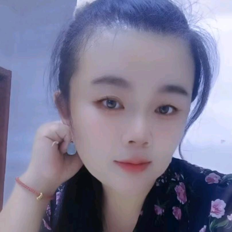 坚强的小二姐