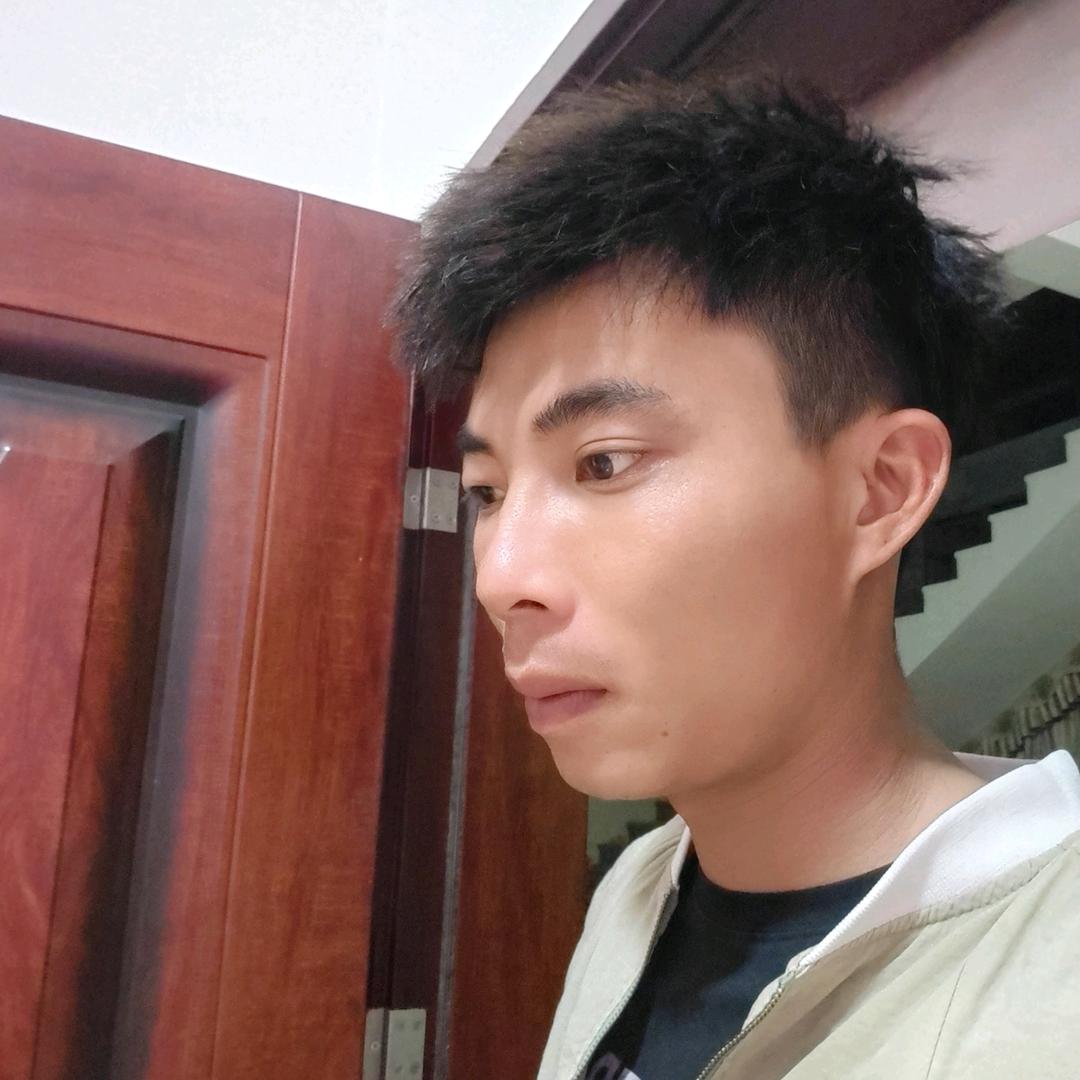 邹邹