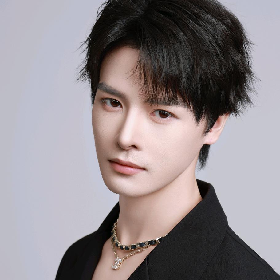 李彬航