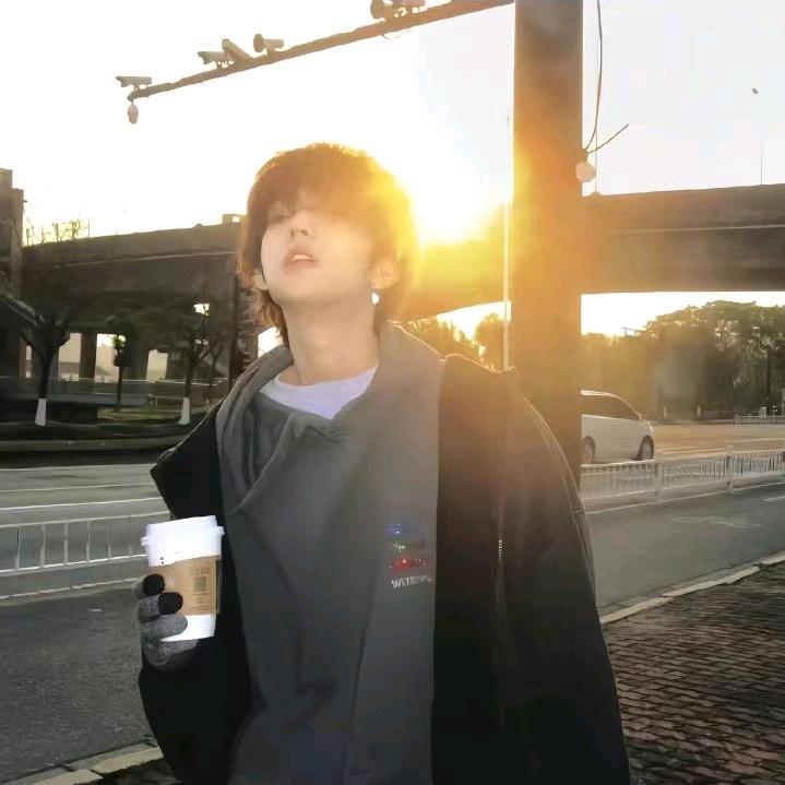 终君悔.