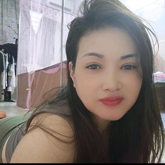 月月热爱锻炼跳舞