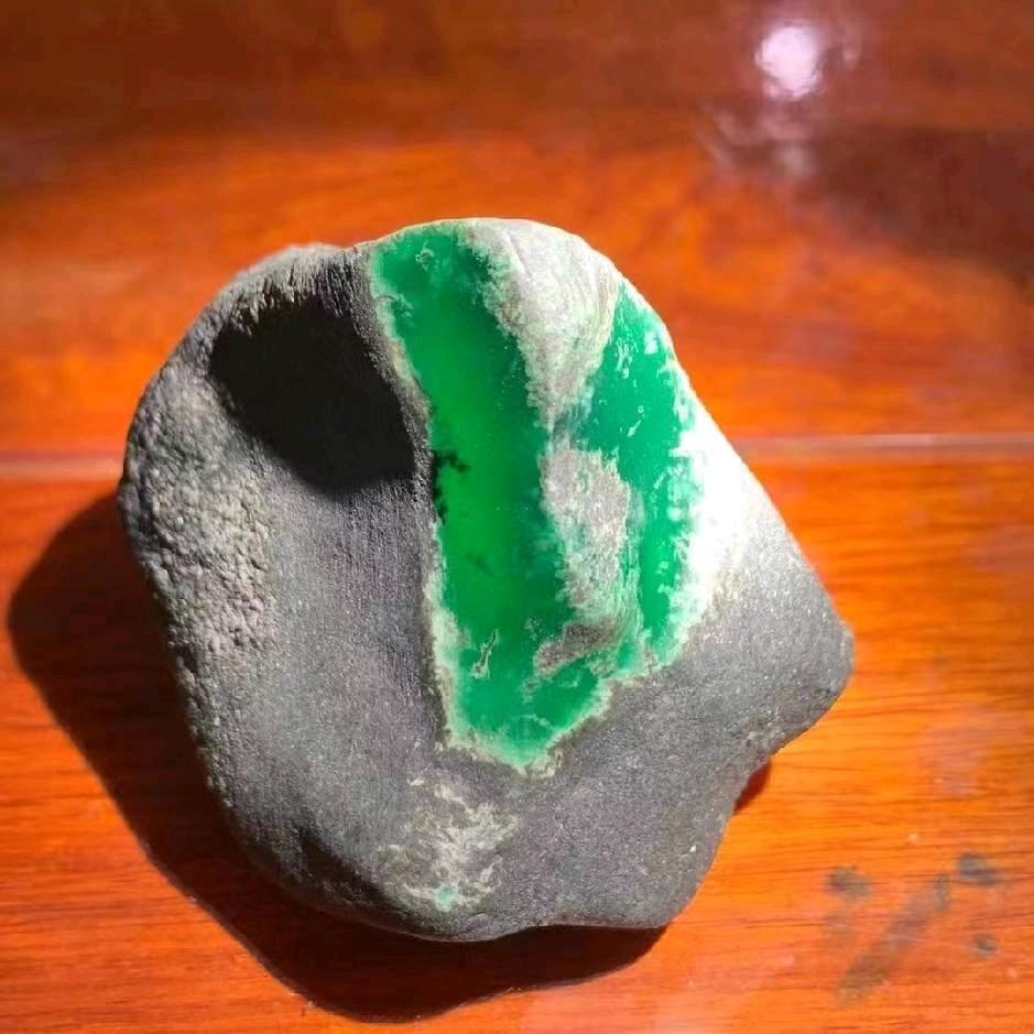 玉青松翡翠（原石鉴定）