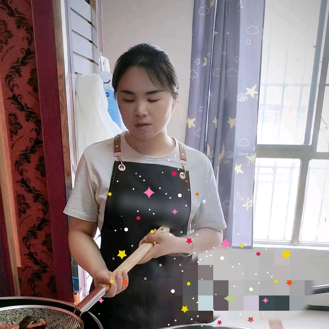 @吕姐姐🎤