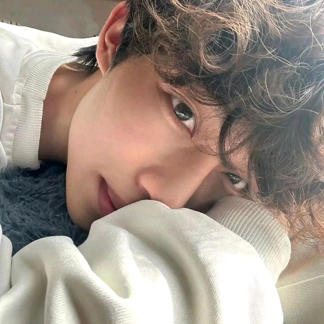 辉 -
