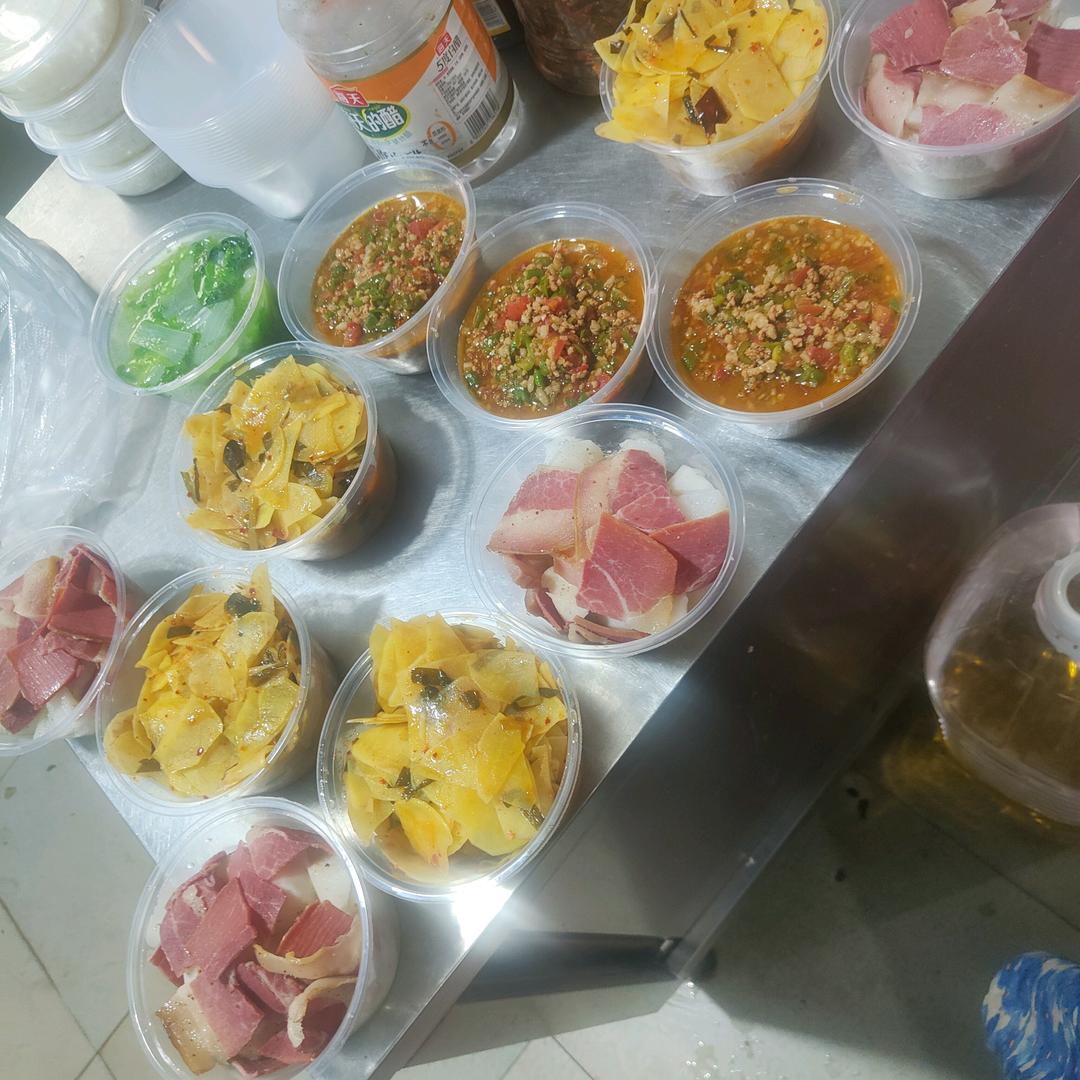 醉八仙酒家经营正餐、工作餐配送、早点