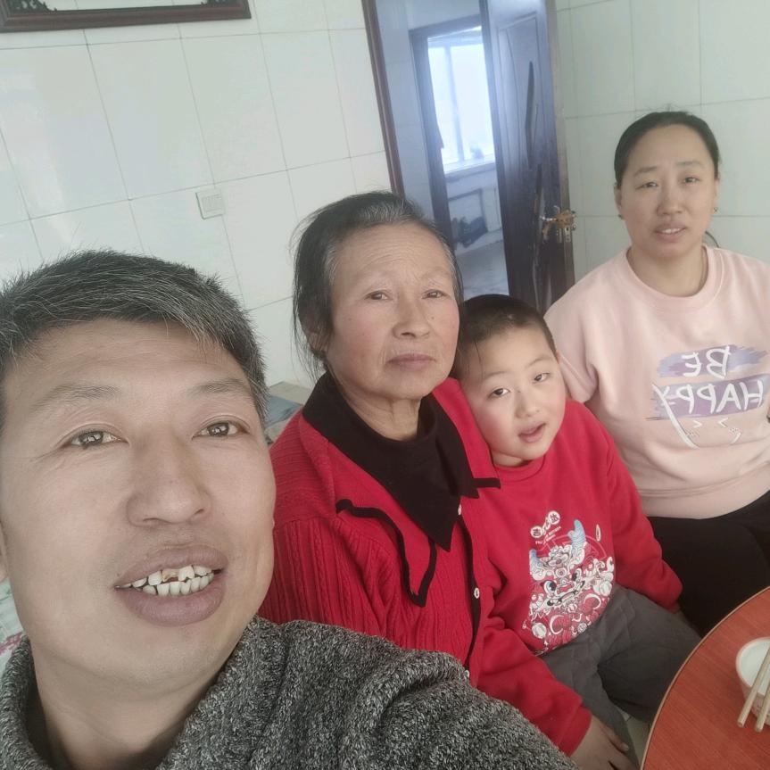 王亮（三）