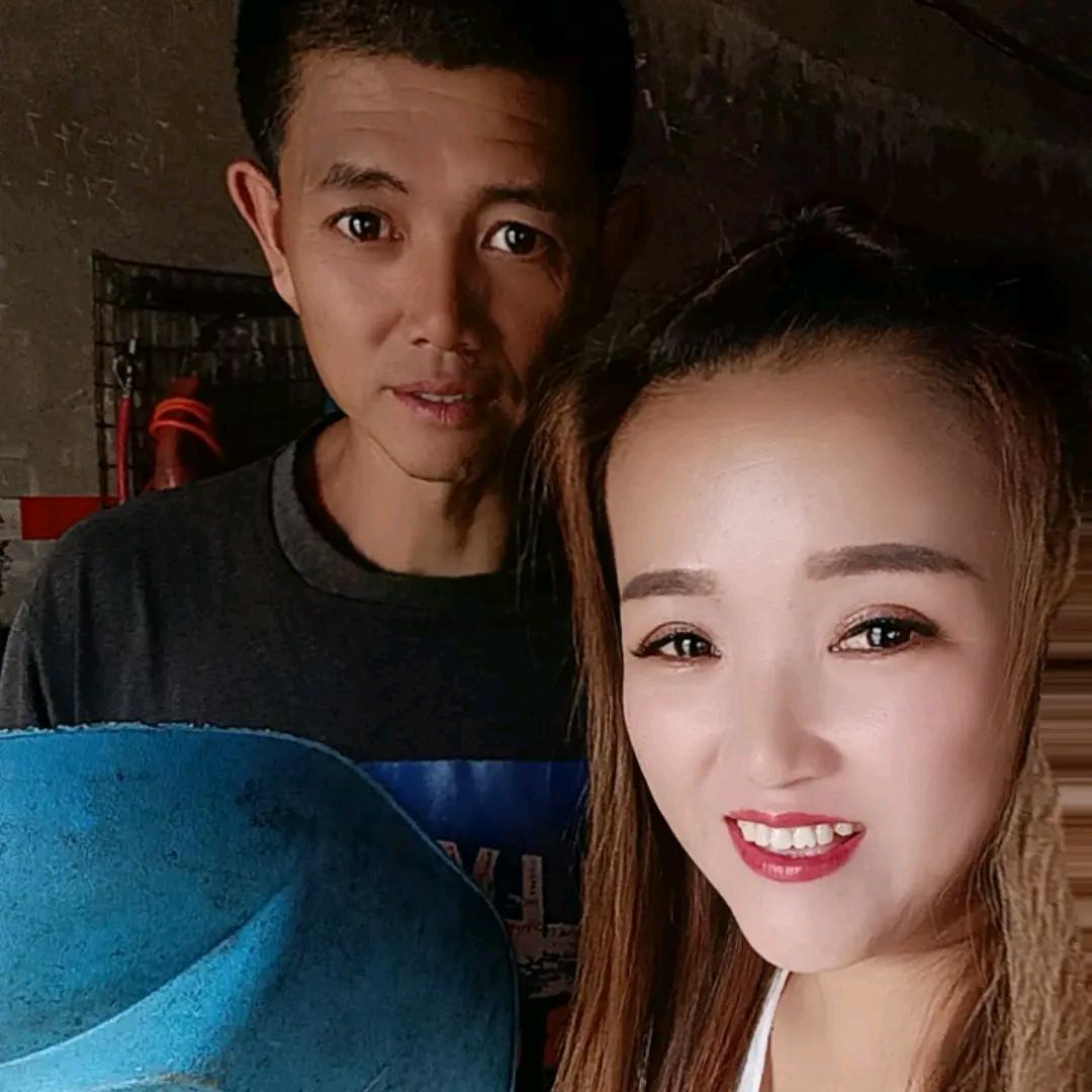 宝秋电焊补胎老板娘