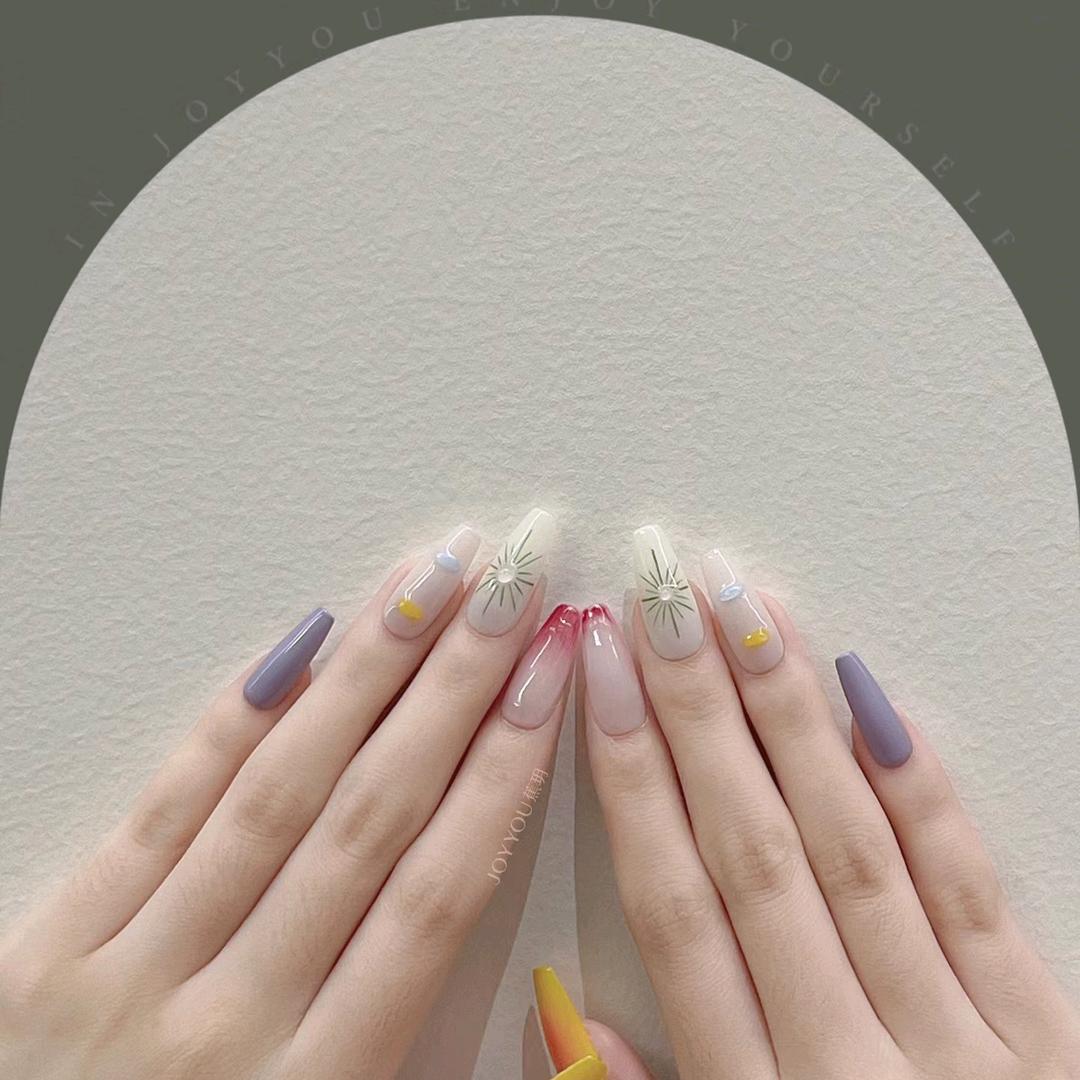 纤贝儿美甲云岩万达店