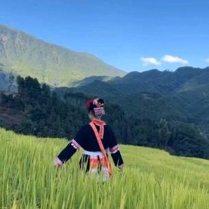 瑶族的外地媳(兰兰)