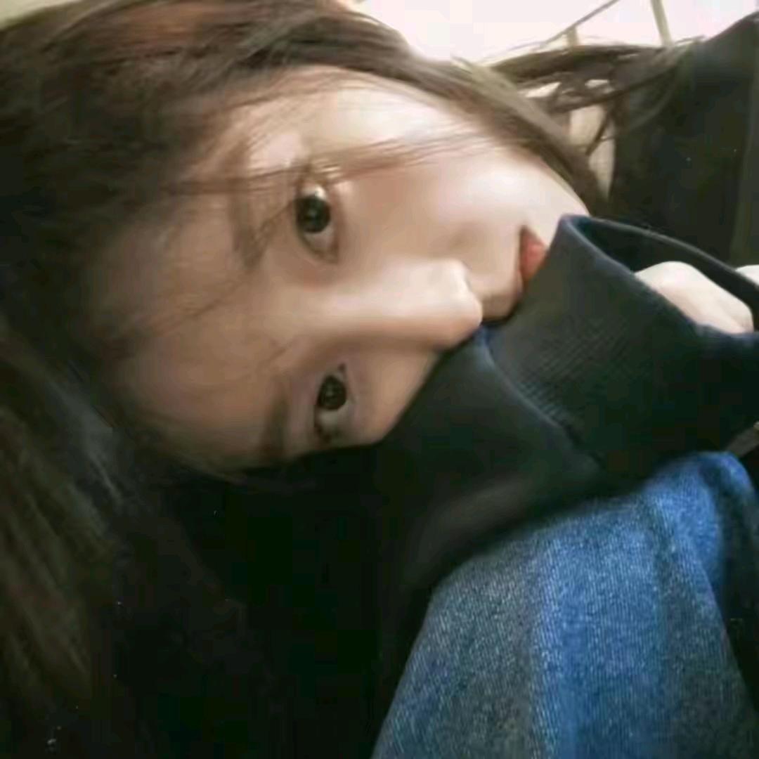 小T.