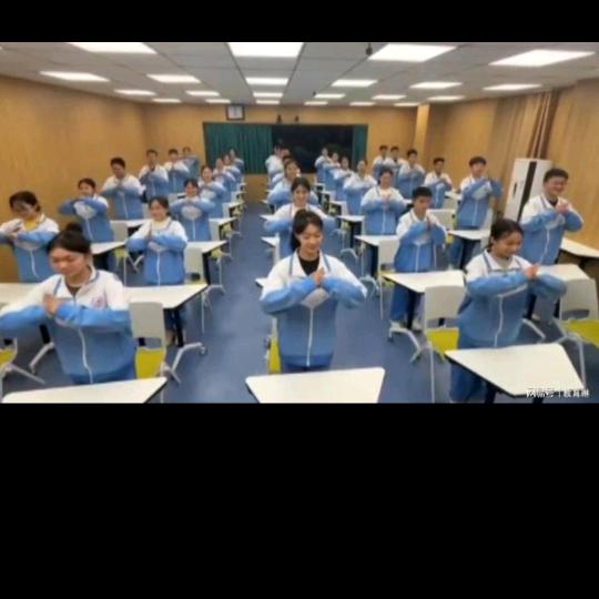 周老师7633