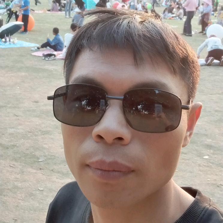 赤壁小邱哥🇨🇳在香港