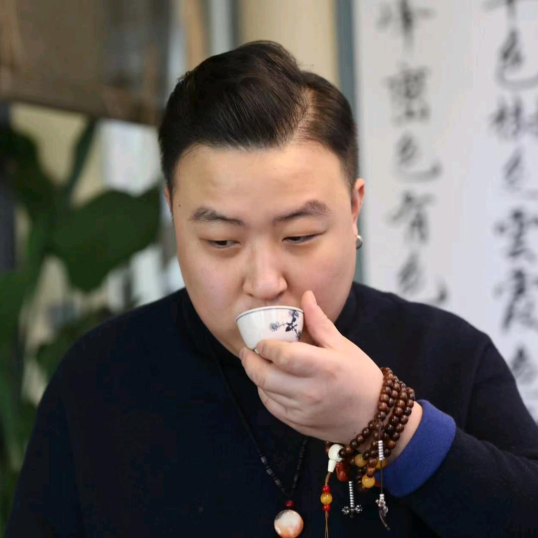 蓦然轩茶坊（老同志东卓普洱西南服务中心）