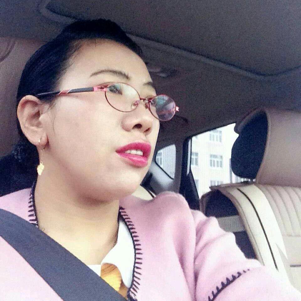 熊妹小号晚上五点五十,(直播)