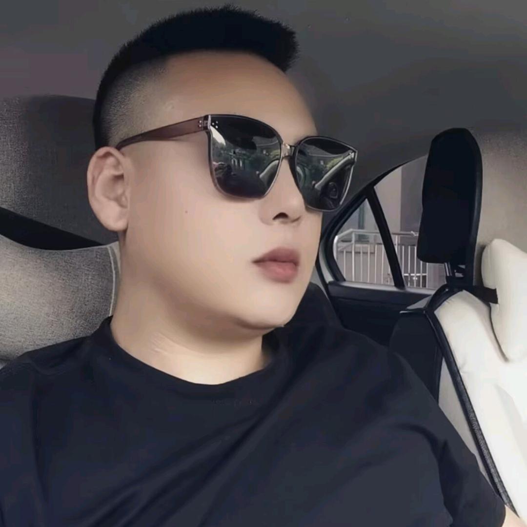 康佳霖