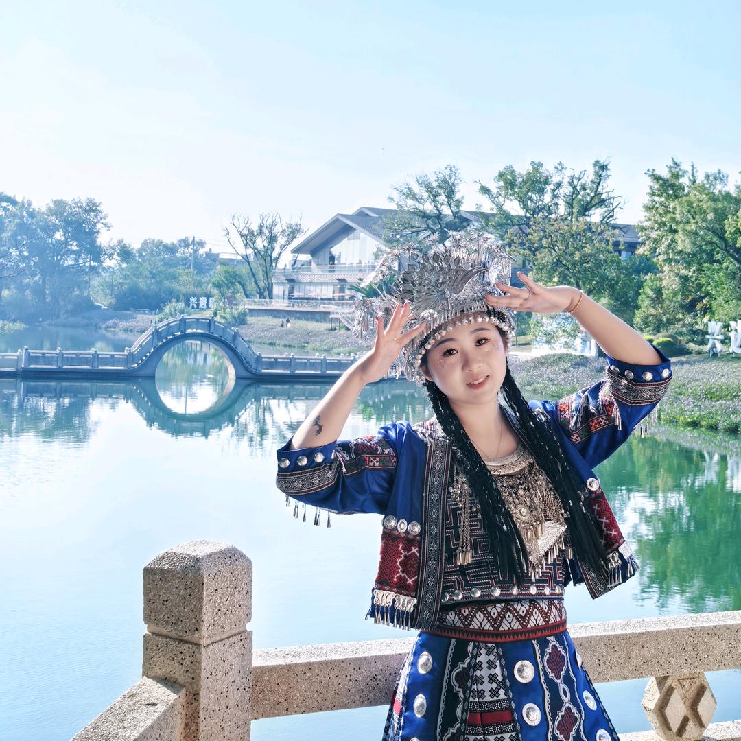 是你妍哥吖！