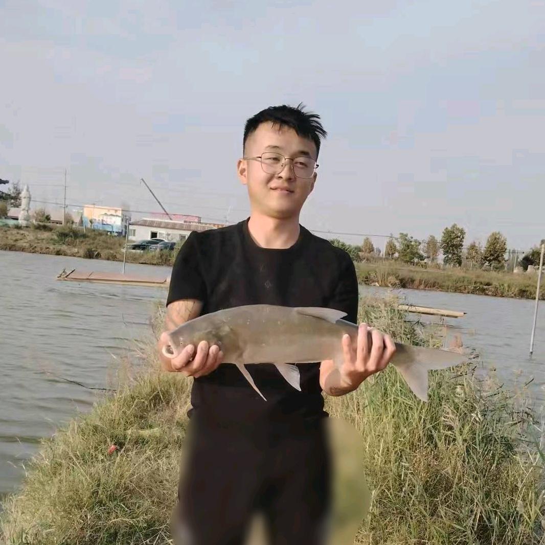 三毛爱钓鱼🎣