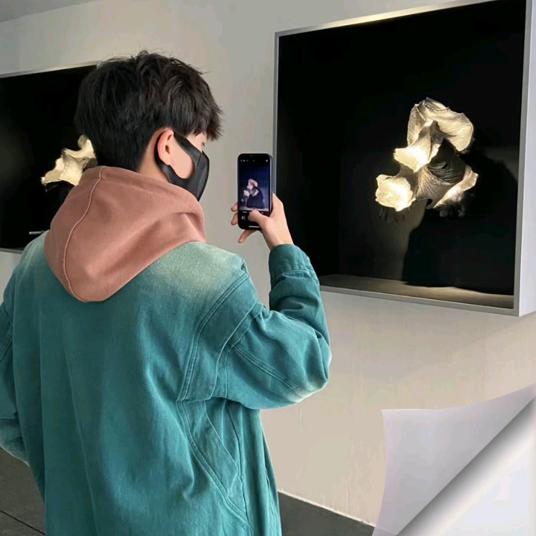 Lu...