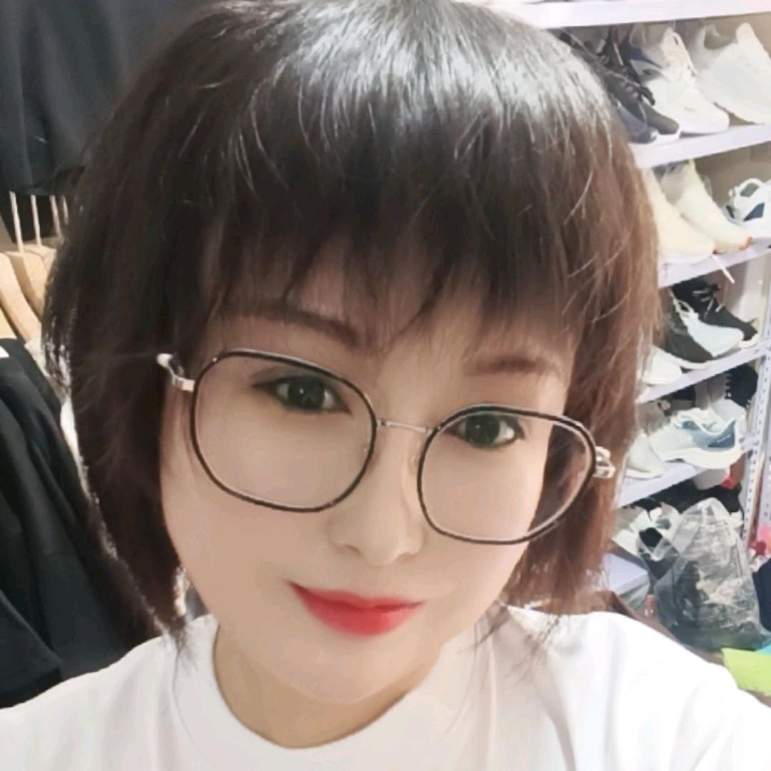 翰林苑外贸服装店