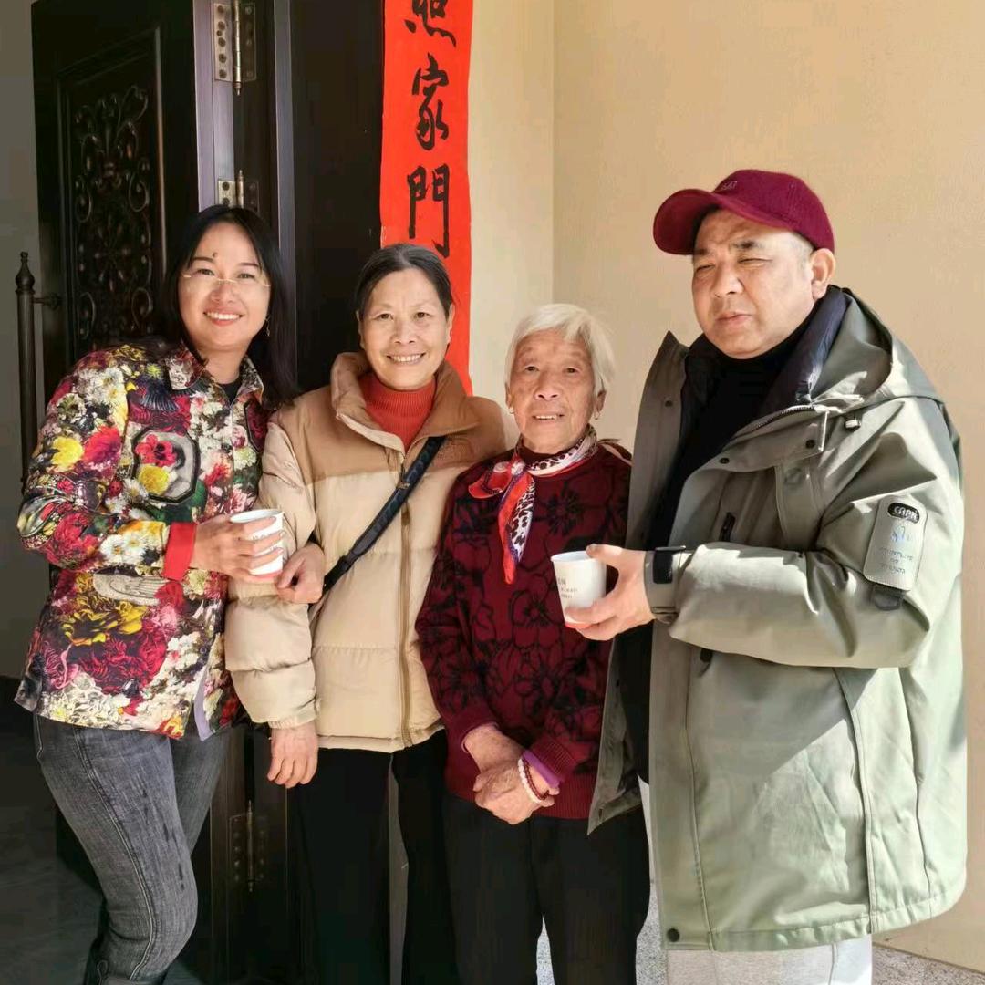 灿灿外婆