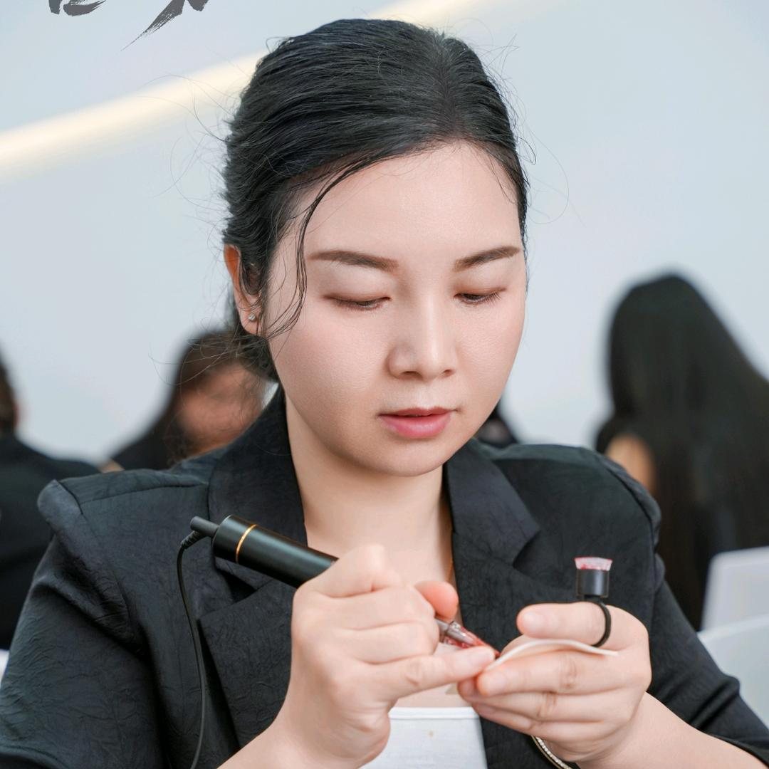 木兰美㫸
