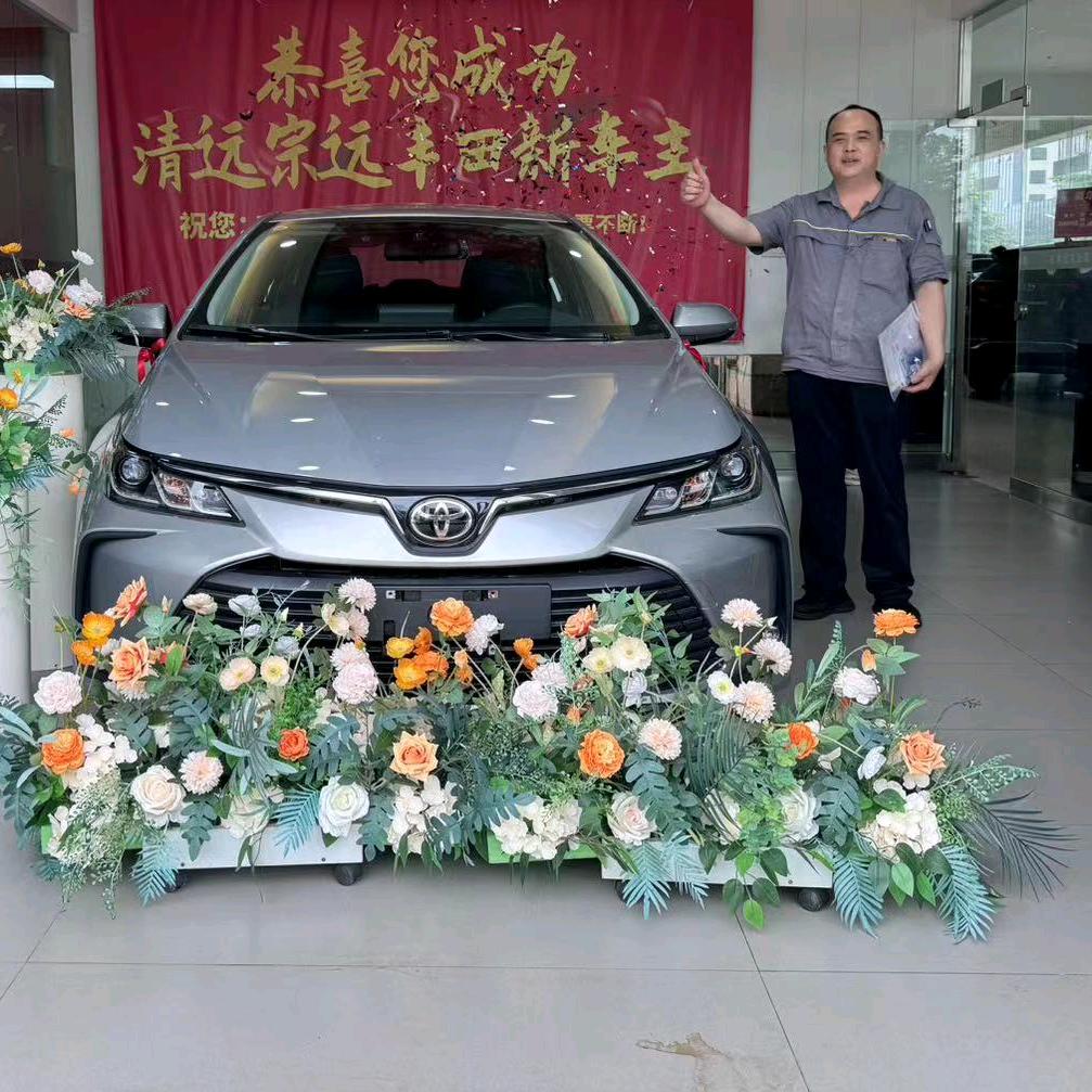 彪哥  ，白手起家