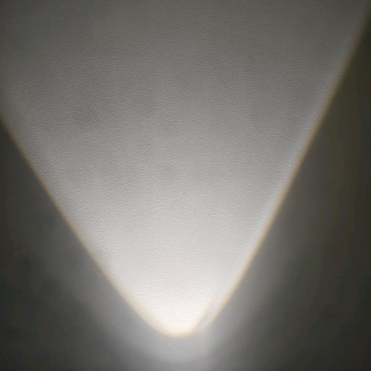 奋刷涂墙