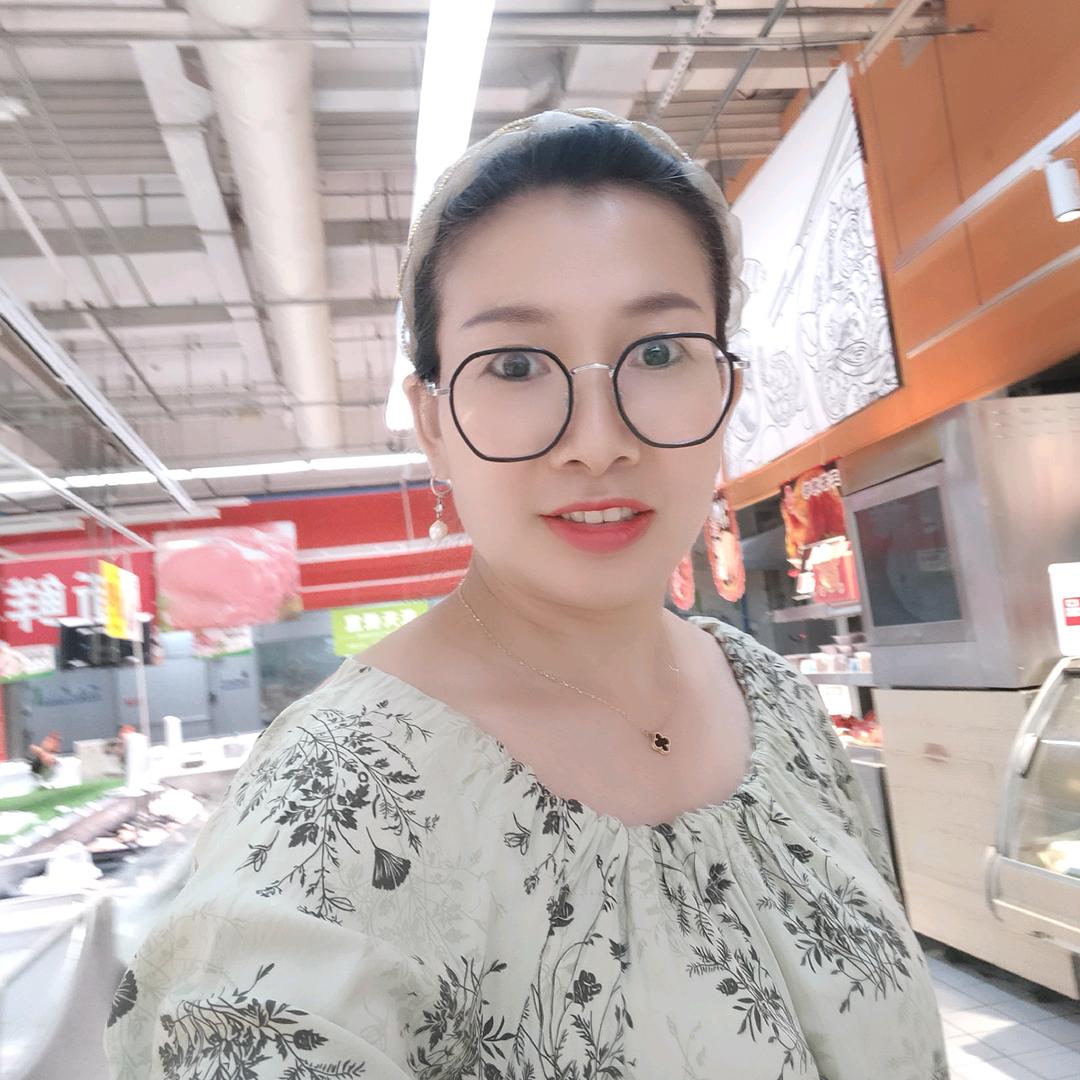 杨妹妹~名秀美发