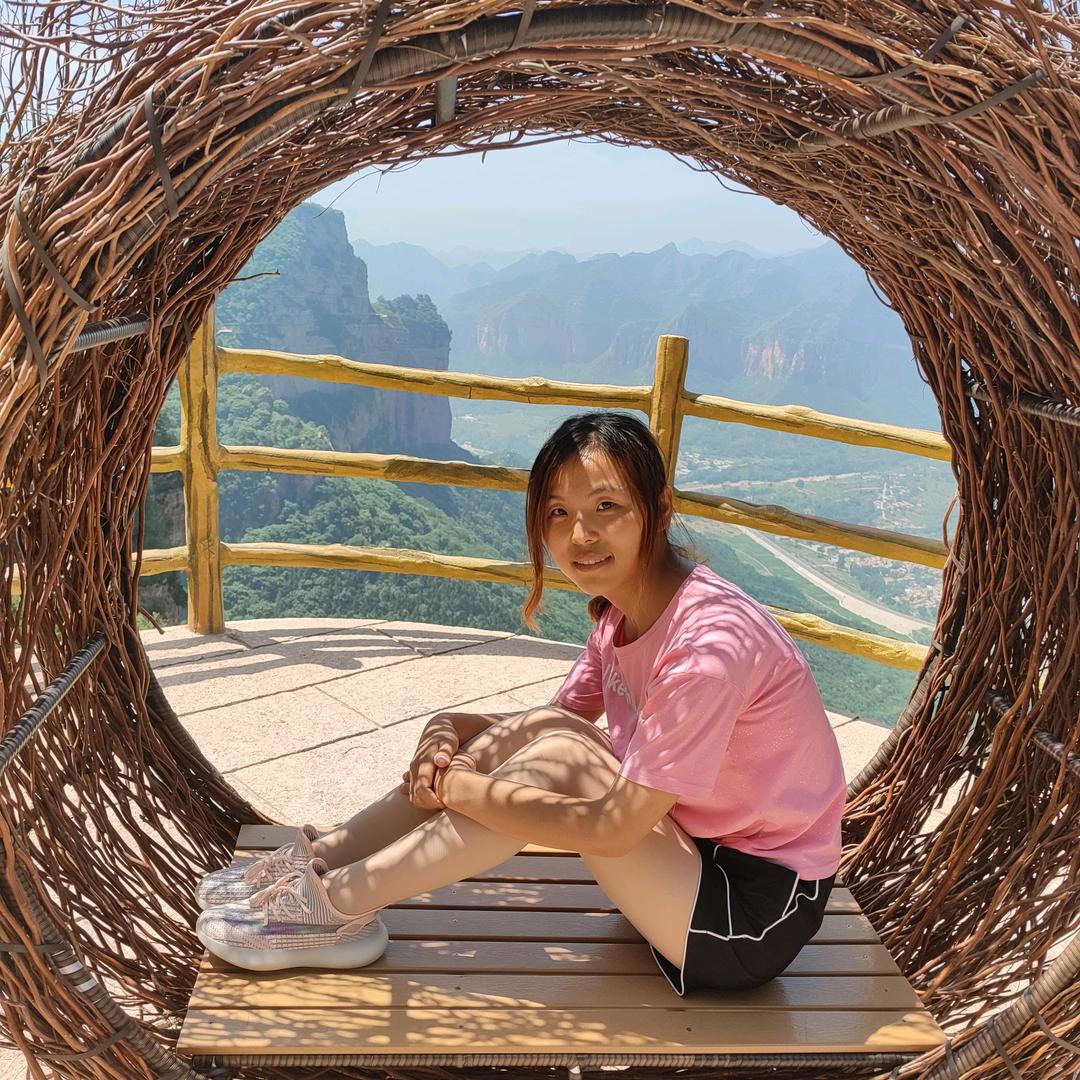 是燕燕吖
