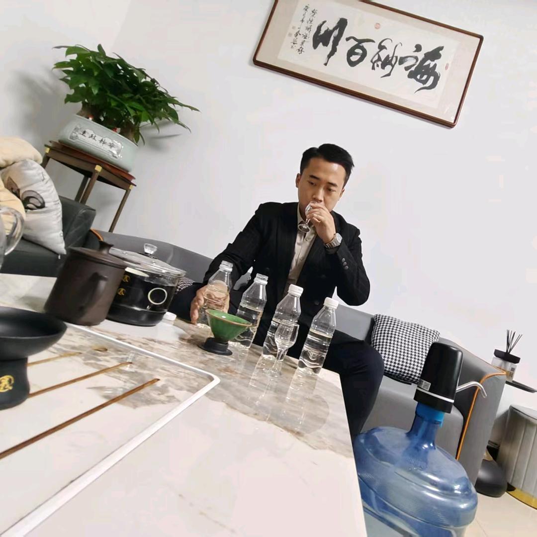 酱酒聚梦台～磊哥