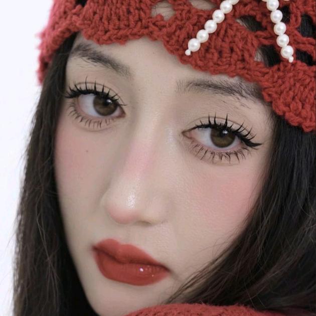 卷毛女孩