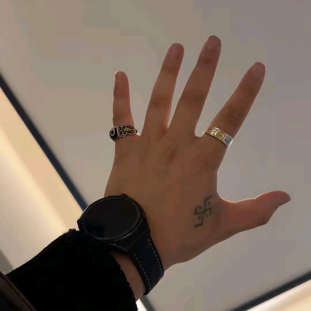 ————— →📷🎵