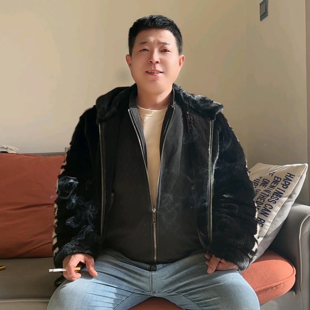 石头哥，在越南。