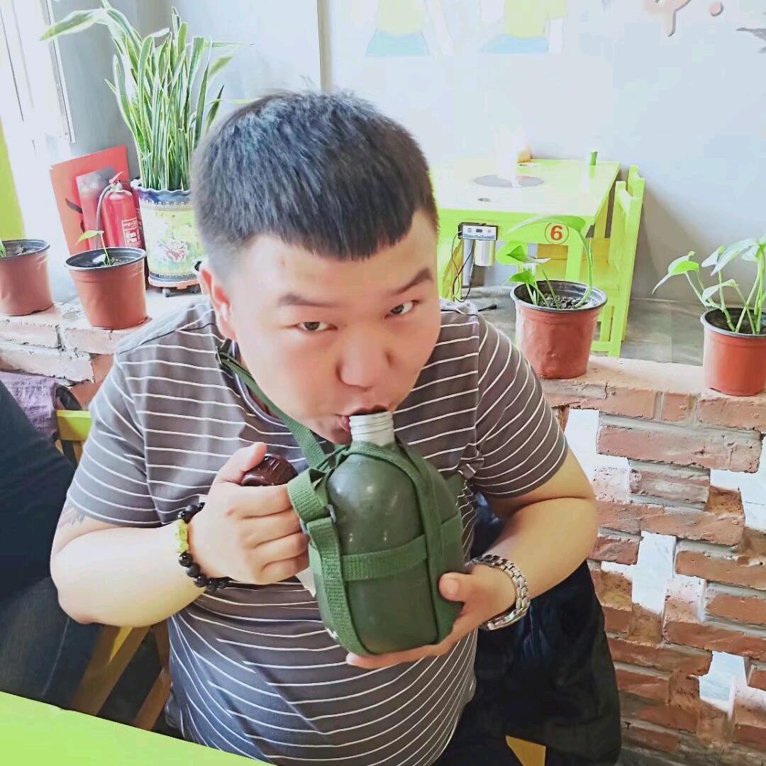 李又又爱吃喝