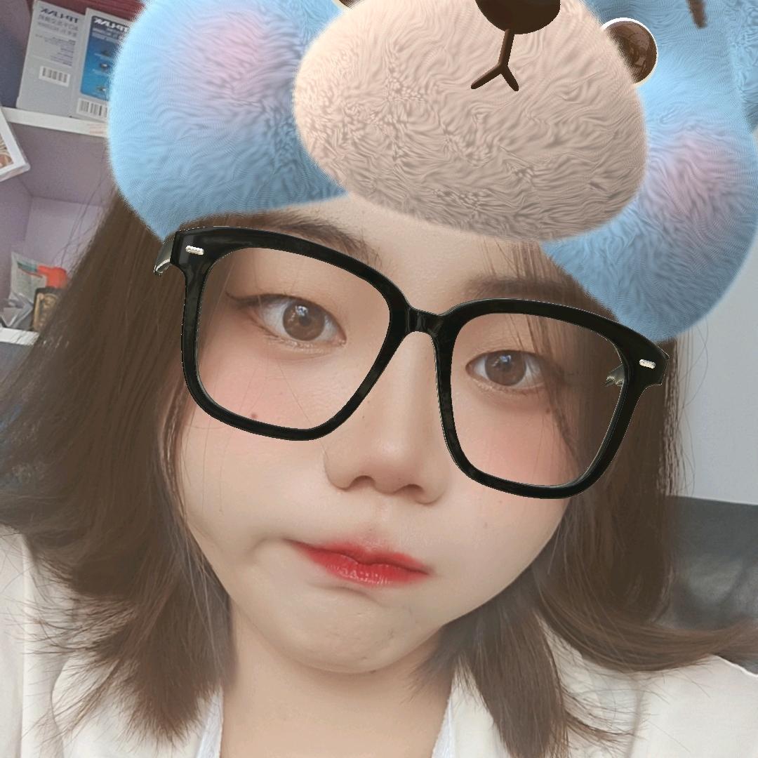 被星星砸昏头的喵米米