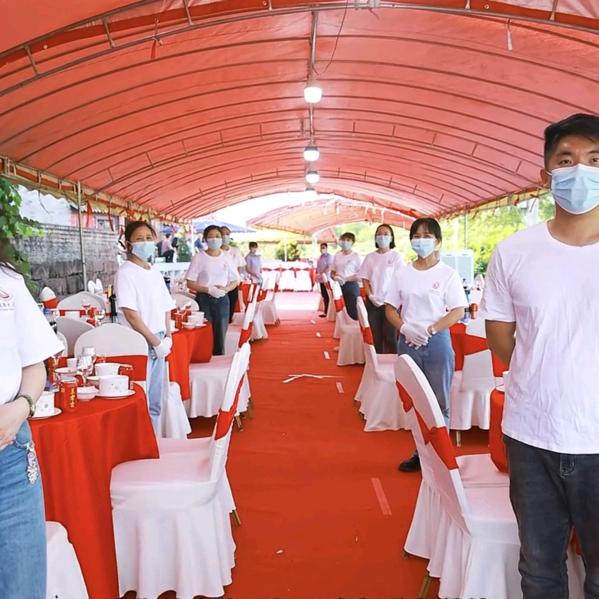 龙恩移动酒店坝坝宴