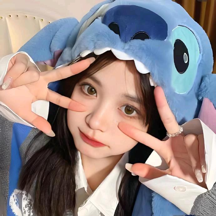 陈与墨🐬🐬🐬