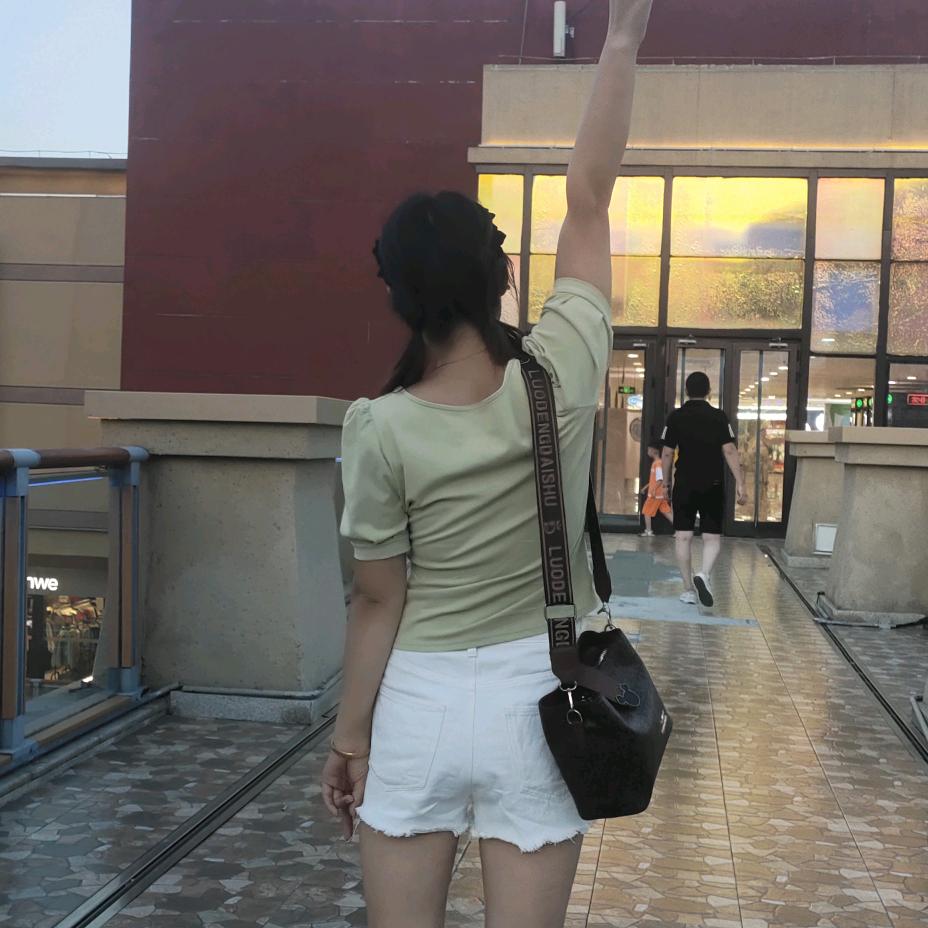 小百度地产文文
