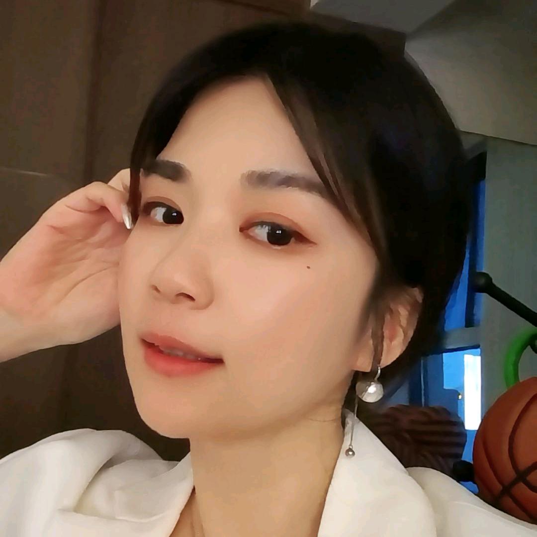 大胡子私服