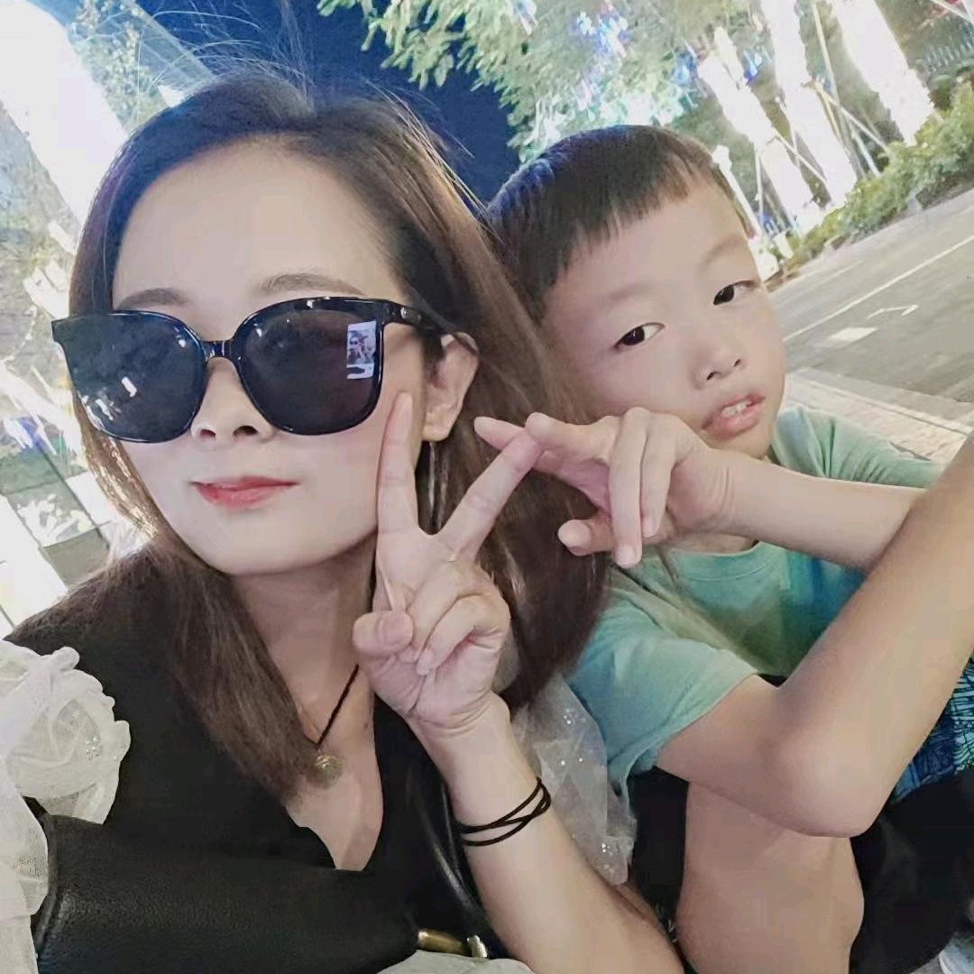 💰🎒六斤麻麻