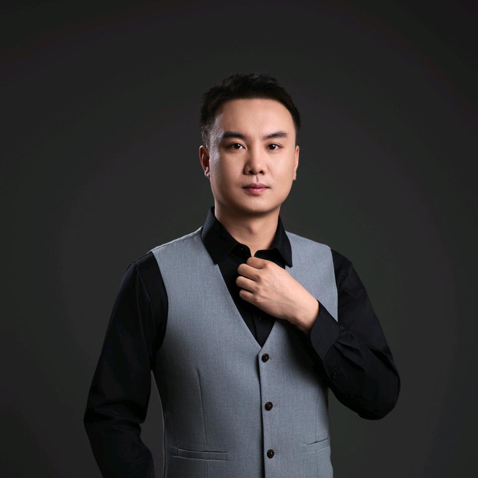 超梵王主任聊央国企