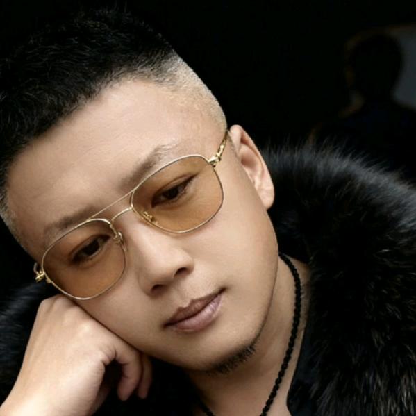 ✨: 🚬ᥫᦸᐝ余生我🍻独行ꦿ