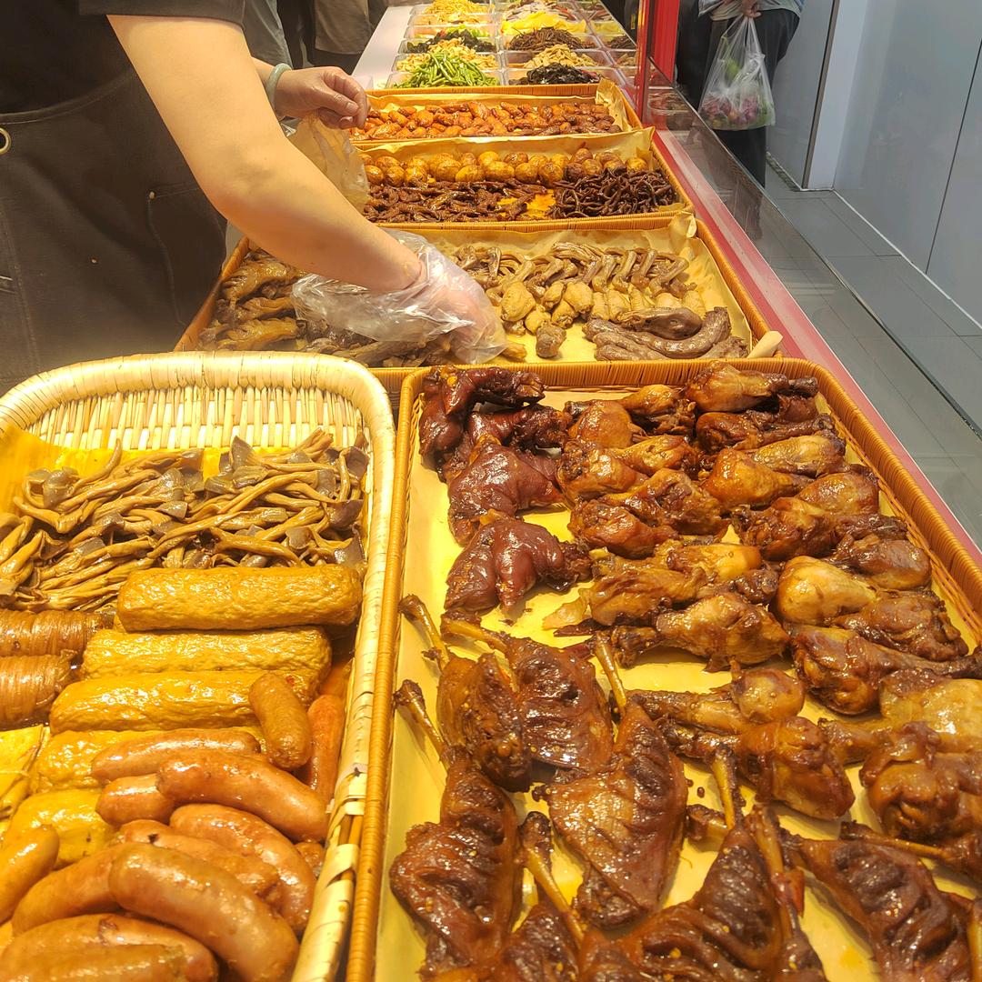 雷哥做卤味、新实体新机遇！