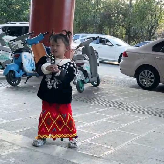 云南小吃  小黑哥