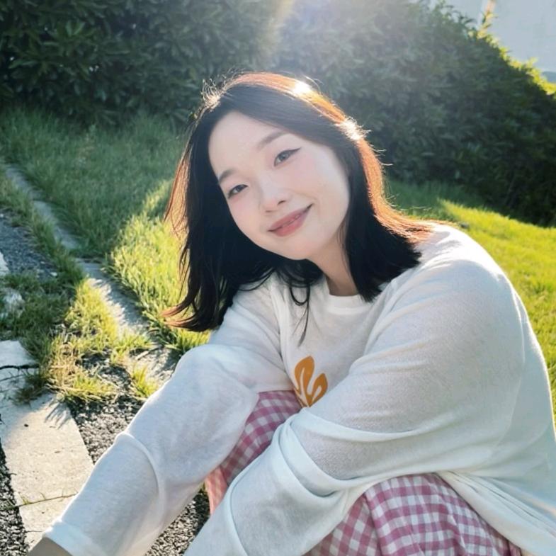 微微老师教唱歌