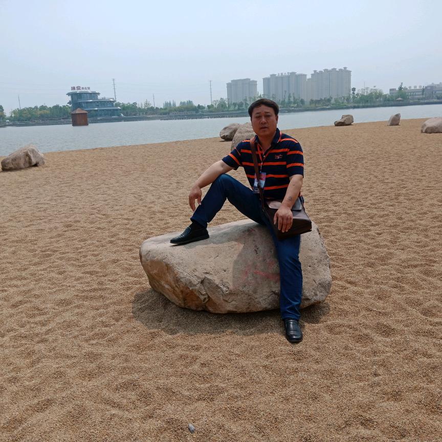 幸福的一家人平平安安