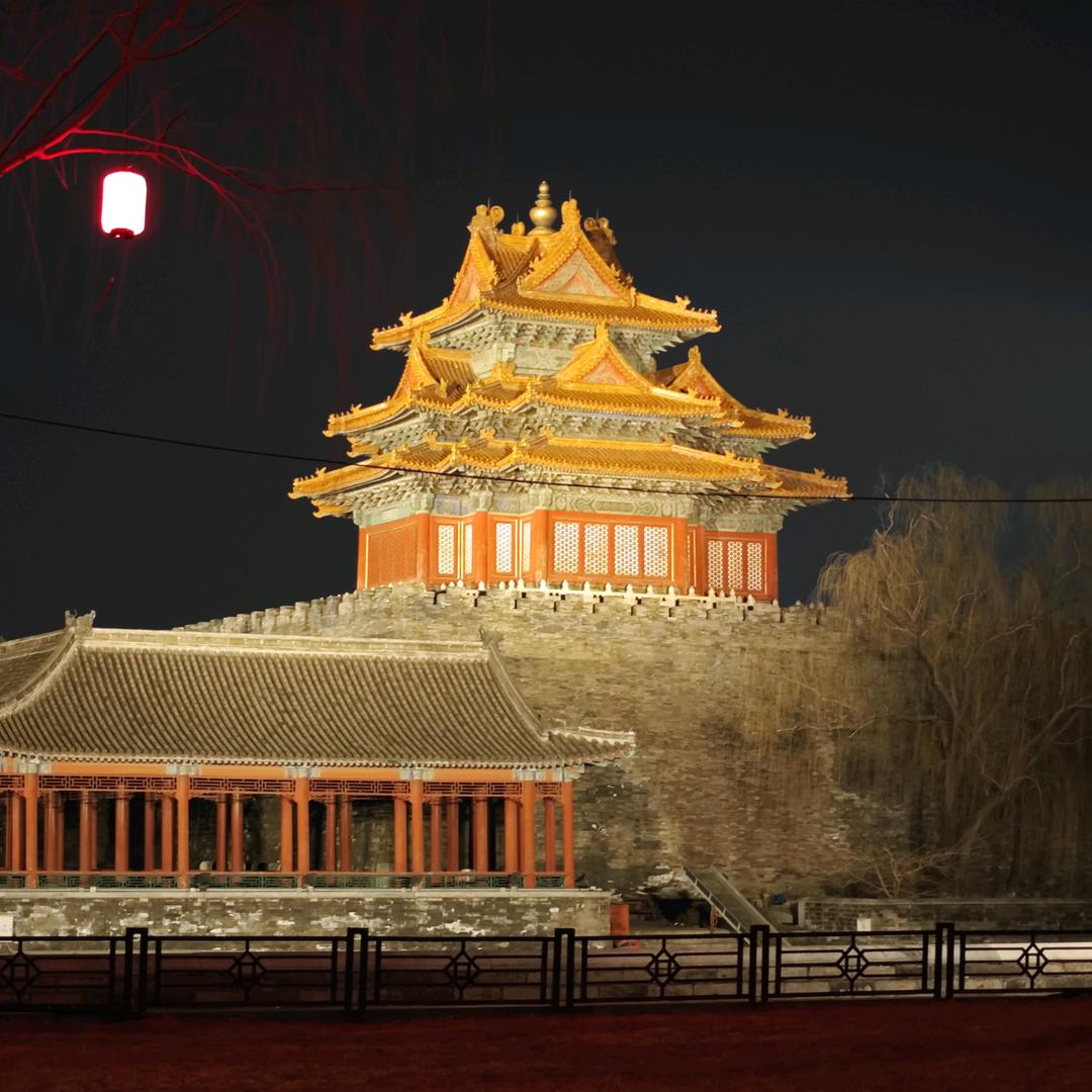 山字旁的峻卿律师