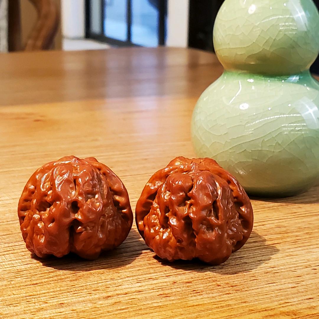 芃臣山核文玩铺子