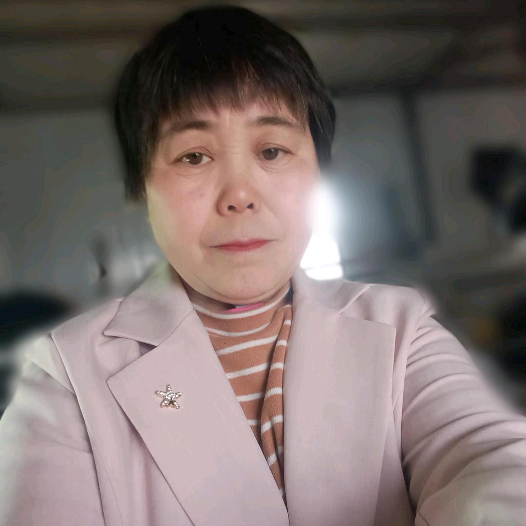 宏宏妈8点20分开播